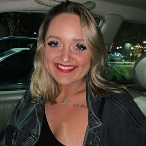 Meet your Posher, Isabella